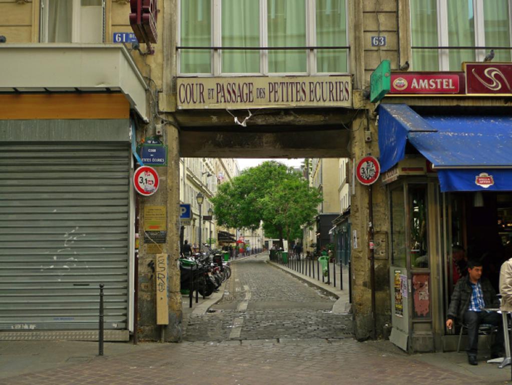 Private Room In A Parisian Homestay! - Close To It All! Esterno foto