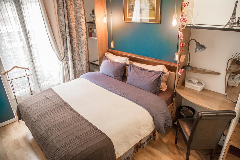 Private Room In A Parisian Homestay! - Close To It All! Esterno foto